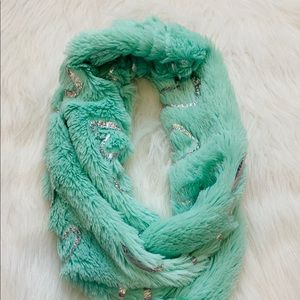 Girl’s Heart Scarf